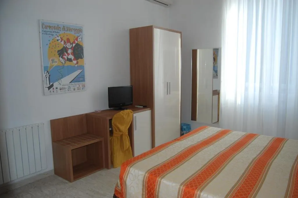 ***  Hotel Derna Viareggio Italy