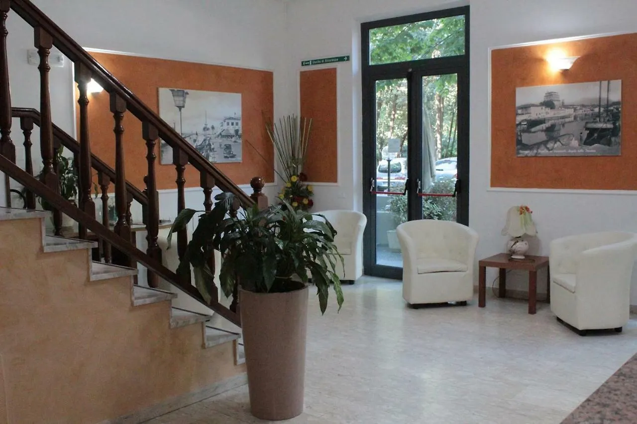 Hotel Derna Viareggio