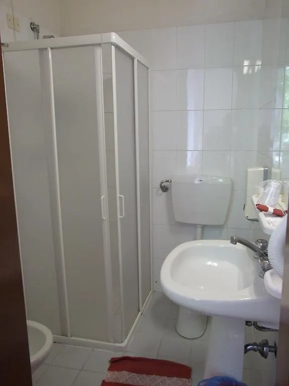 Hotel Derna Βιαρέτζιο
