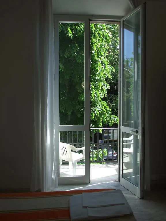 Hotel Derna Viareggio