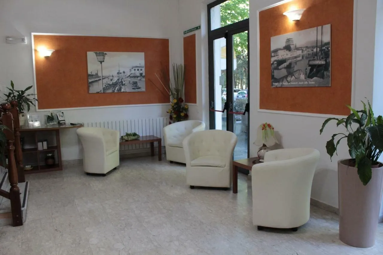 Hotel Derna Viareggio