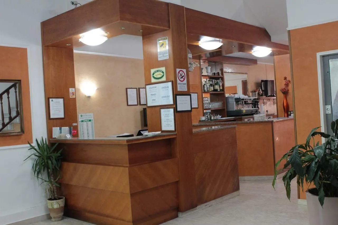 Hotel Derna Viareggio 3*,  Italy