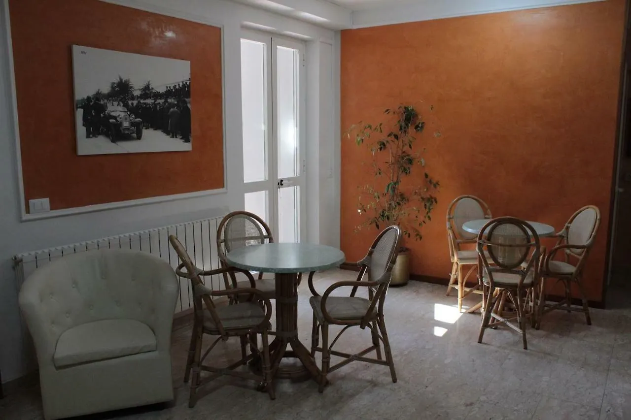 Hotel Derna Viareggio